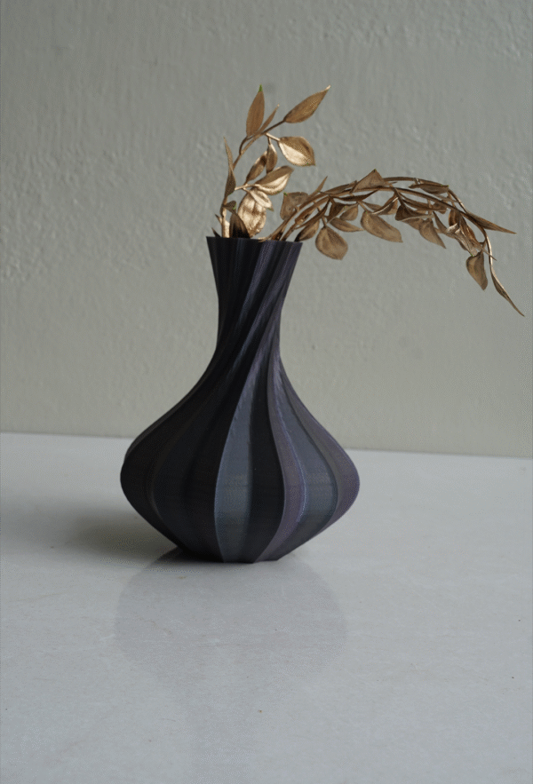 Spiral Pattern Vase 04